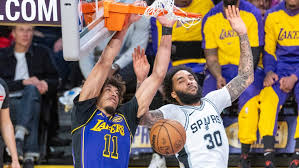 赛场上的每 赛场上的每